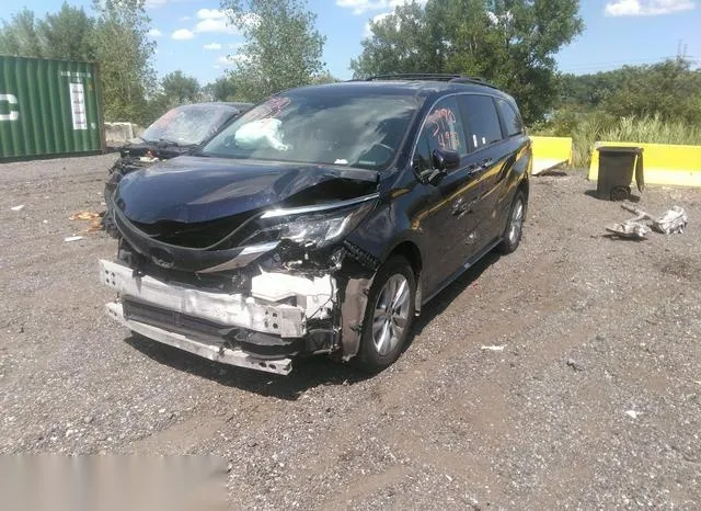 5TDJRKECXPS173606 2023 2023 Toyota Sienna- Xle 2