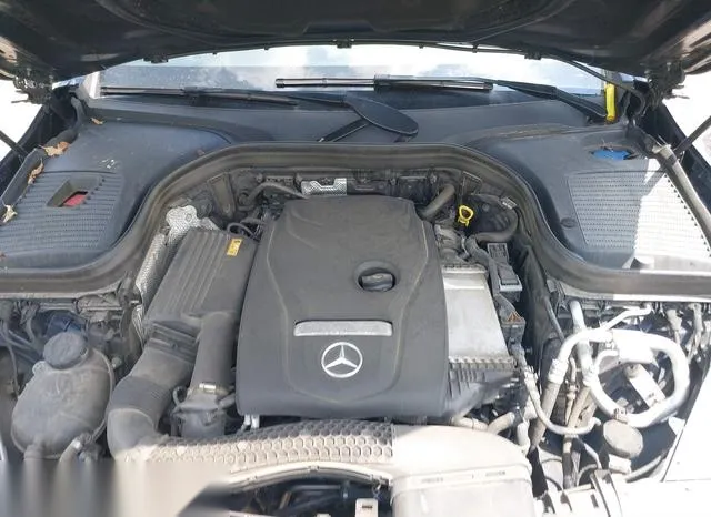 WDC0G4KB4JV065627 2018 2018 Mercedes-Benz GLC 300- 4Matic 10