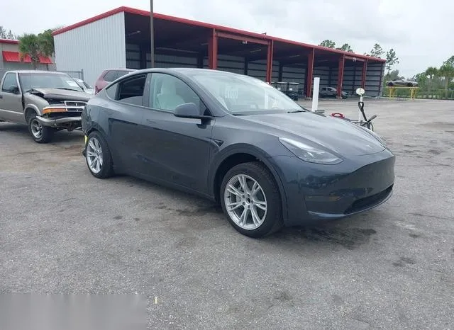 7SAYGDED9RF093622 2024 2024 Tesla Model Y- Long Range/Rwd 1