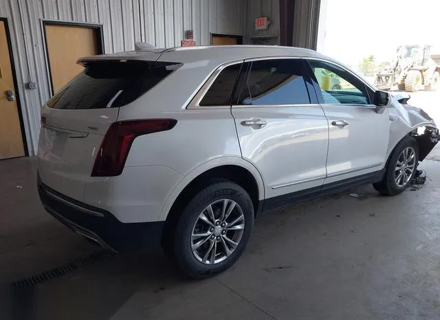 1GYKNDRSXMZ149937 2021 2021 Cadillac XT5- Awd Premium Luxury 4