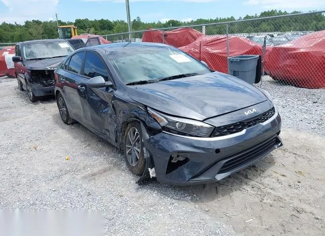 3KPF24AD7RE757088 2024 2024 KIA Forte- Lxs 1