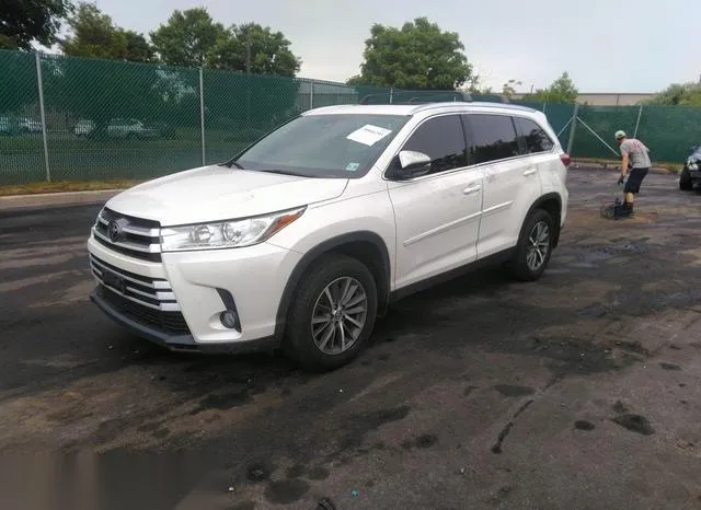 5TDJZRFH6KS565672 2019 2019 Toyota Highlander- Xle 2