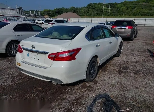 1N4AL3AP2HC235864 2017 2017 Nissan Altima- 2-5 S 4