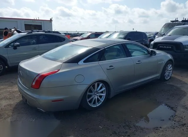 SAJWA1CB7BLV21942 2011 2011 Jaguar XJ 4