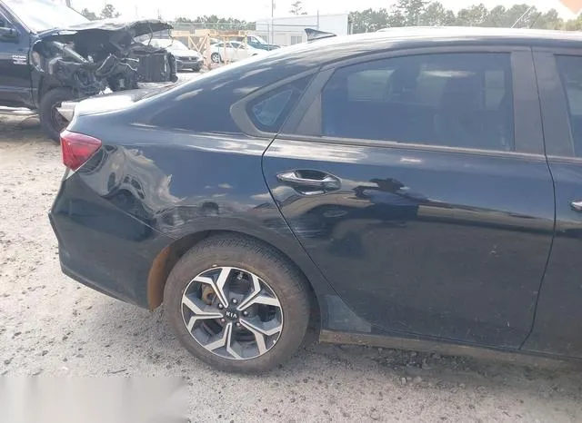 3KPF24AD8ME294015 2021 2021 KIA Forte- Lxs 6