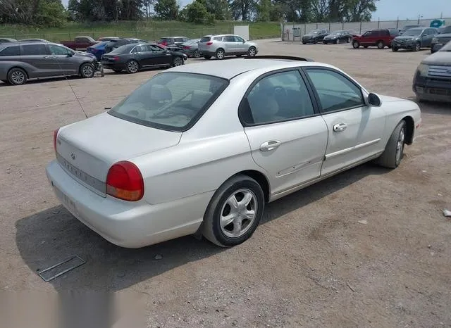 KMHWF25S61A413644 2001 2001 Hyundai Sonata 4