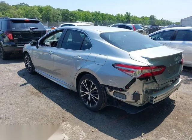 4T1B11HK7JU133930 2018 2018 Toyota Camry- SE 3