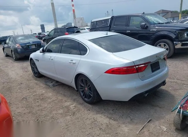 SAJBK4BV8GCY05760 2016 2016 Jaguar XF- 35T Prestige 3