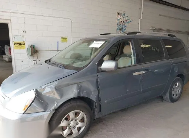 KNDMB233196304512 2009 2009 KIA Sedona- LX 6