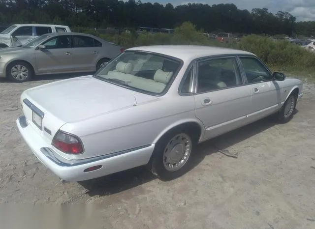 SAJKX6046XC859551 1999 1999 Jaguar XJ8- Vanden Plas 4