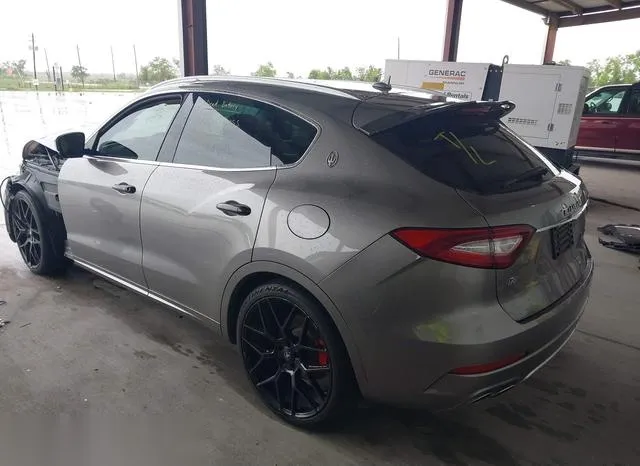 ZN661XUL8JX268855 2018 2018 Maserati Levante- Granlusso 3