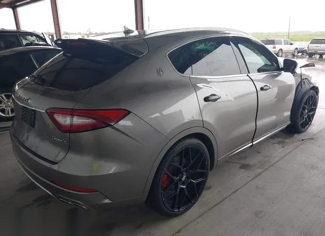 ZN661XUL8JX268855 2018 2018 Maserati Levante- Granlusso 4