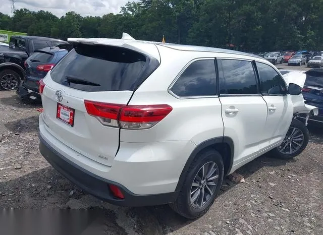 5TDKZRFH4JS546332 2018 2018 Toyota Highlander- Xle 4