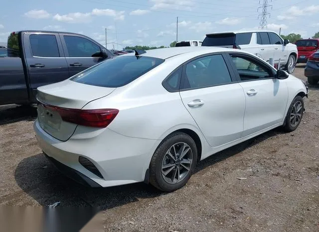 3KPF24AD4PE621594 2023 2023 KIA Forte- Lxs 4