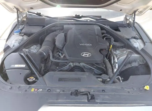 KMHGN4JE4FU068297 2015 2015 Hyundai Genesis- 3-8 10