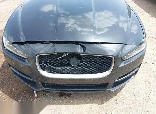 SAJAK4BN8HA952315 2017 2017 Jaguar XE- 20D Prestige 6