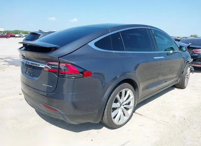 5YJXCBE20LF281542 2020 2020 Tesla Model X 4