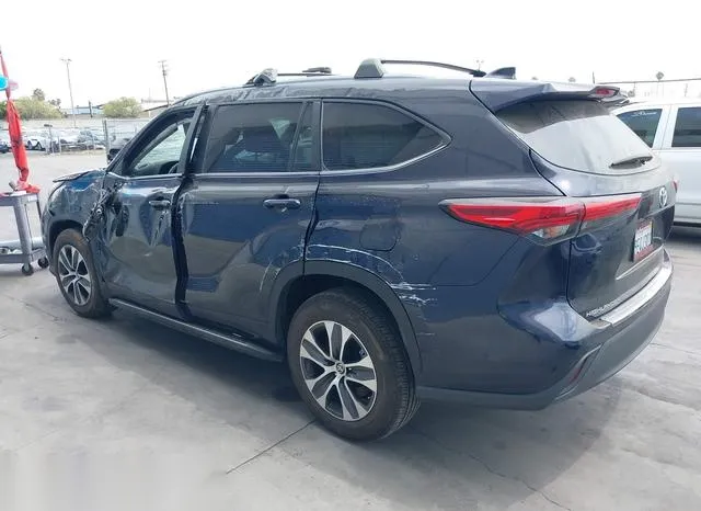 5TDKARAH7PS521027 2023 2023 Toyota Highlander- Hybrid Xle 3