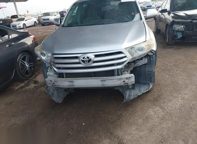 5TDZA3EH5CS021805 2012 2012 Toyota Highlander 6