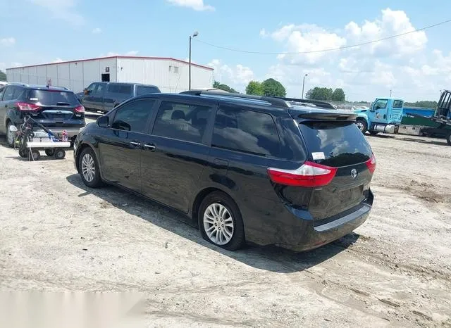 5TDYK3DC8FS616330 2015 2015 Toyota Sienna- Xle 8 Passenger 3