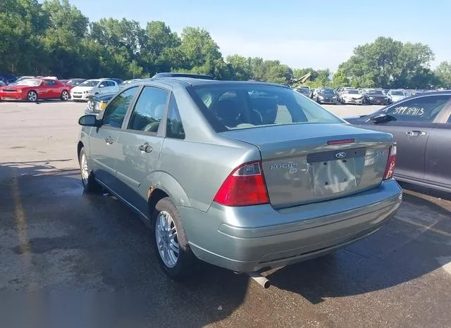 1FAFP34N65W257445 2005 2005 Ford Focus- ZX4 3