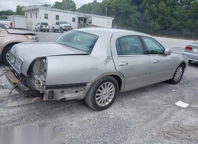 1LNHM82W63Y616813 2003 2003 Lincoln Town Car- Signature 4