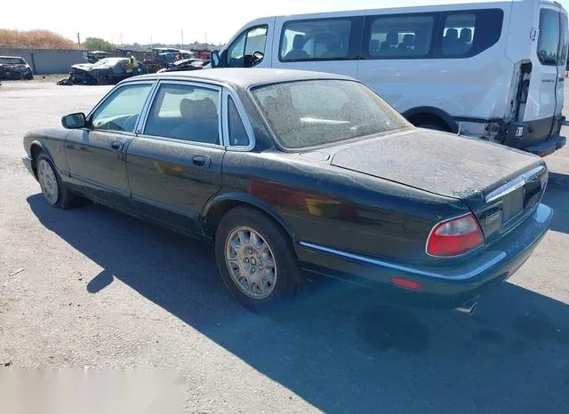 SAJHX1244WC812768 1998 1998 Jaguar XJ8 3