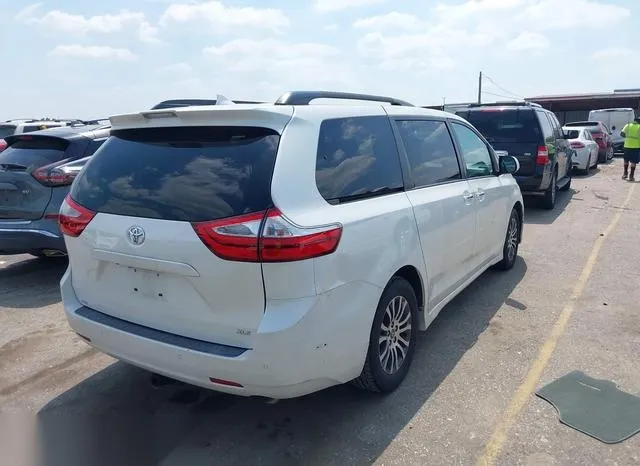 5TDYZ3DC8JS925459 2018 2018 Toyota Sienna- Xle Premium 8 Pas 4