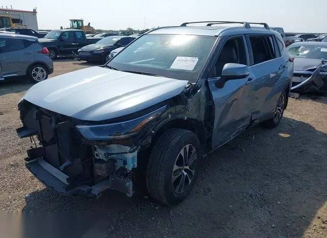 5TDGZRAH6MS084518 2021 2021 Toyota Highlander- Xle 2