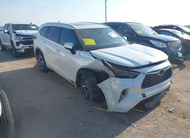 5TDGZRAH1MS525603 2021 2021 Toyota Highlander- Xle 6