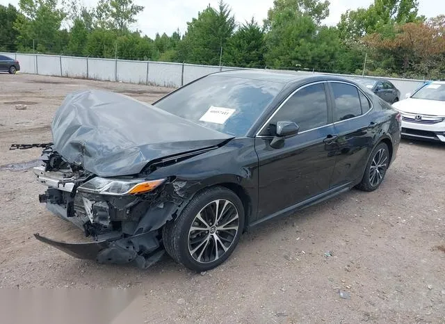 4T1B11HK8JU675098 2018 2018 Toyota Camry- SE 2