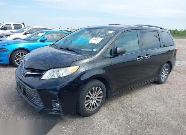 5TDYZ3DC6JS912855 2018 2018 Toyota Sienna- Xle 8 Passenger 2