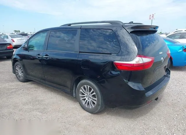 5TDYZ3DC6JS912855 2018 2018 Toyota Sienna- Xle 8 Passenger 3