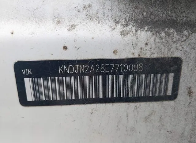 KNDJN2A28E7710098 2014 2014 KIA Soul 9