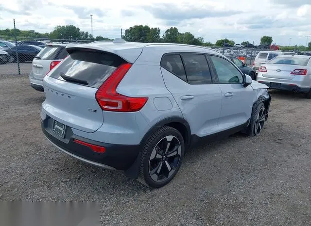 YV4162UKXL2307160 2020 2020 Volvo XC40- T5 Momentum 4