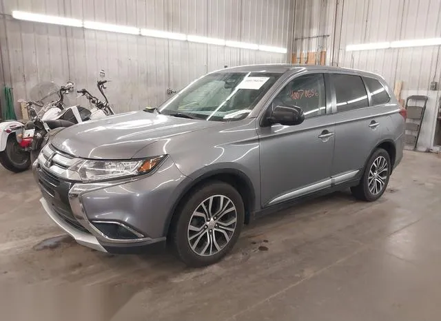 JA4AZ3A33JJ004425 2018 2018 Mitsubishi Outlander- ES 2