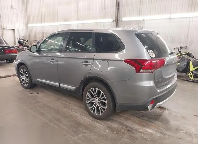 JA4AZ3A33JJ004425 2018 2018 Mitsubishi Outlander- ES 3