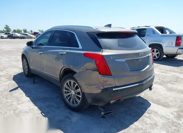 1GYKNCRS3JZ111035 2018 2018 Cadillac XT5- Luxury 3