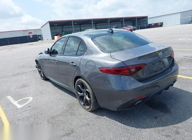 ZARFAECN4H7552606 2017 2017 Alfa Romeo Giulia- Ti Rwd 3