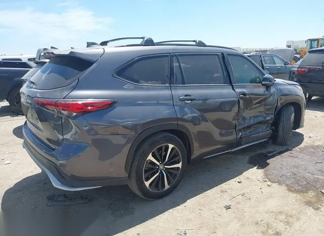 5TDJZRAHXMS073771 2021 2021 Toyota Highlander- Xse 4