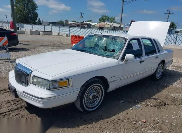 1LNLM81W0VY655573 1997 1997 Lincoln Town Car- Executive 2