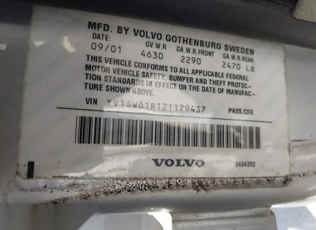 YV1SW61R121179437 2002 2002 Volvo V70- 2-4 9