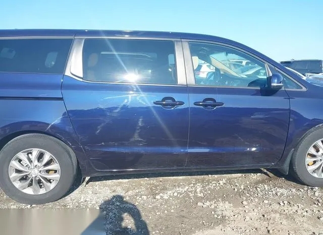 KNDMB5C19K6511932 2019 2019 KIA Sedona- LX 6