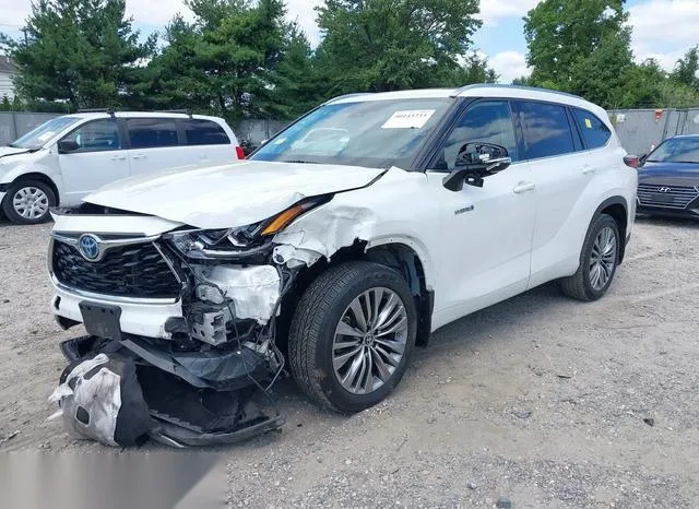 5TDEBRCH5MS040891 2021 2021 Toyota Highlander- Hybrid Platinum 2