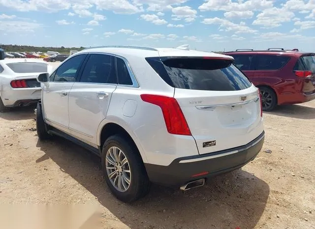 1GYKNCRS6JZ194296 2018 2018 Cadillac XT5- Luxury 3