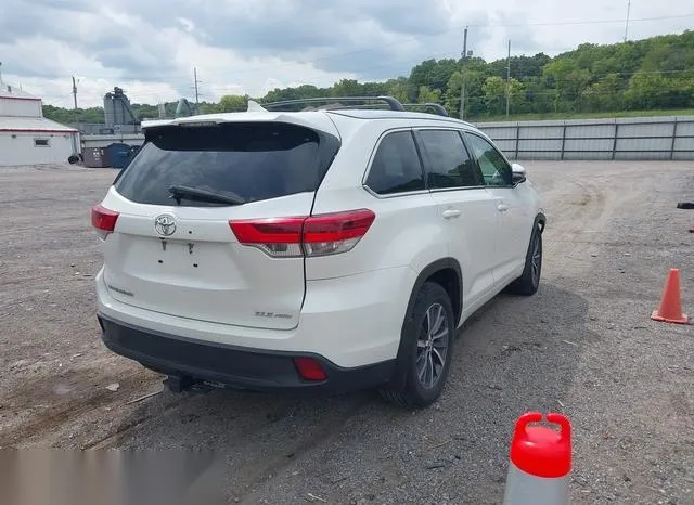 5TDJZRFH9HS517771 2017 2017 Toyota Highlander- Xle 4