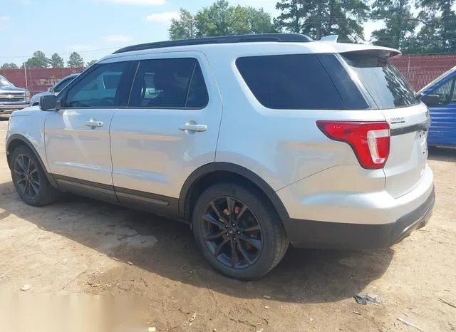 1FM5K7D8XHGC76421 2017 2017 Ford Explorer- Xlt 3