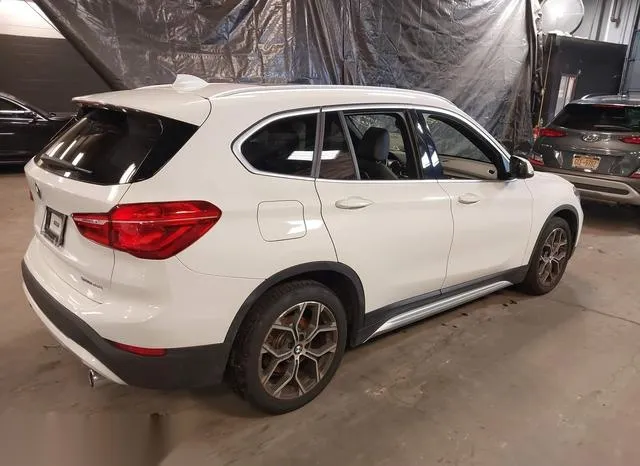 WBXJG9C02M5T71558 2021 2021 BMW X1- Xdrive28I 4