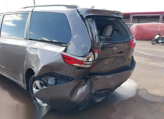 5TDKZ3DC7LS076868 2020 2020 Toyota Sienna- LE 6