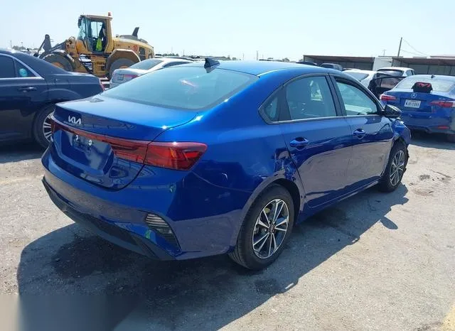 3KPF24AD4RE795104 2024 2024 KIA Forte- Lxs 4